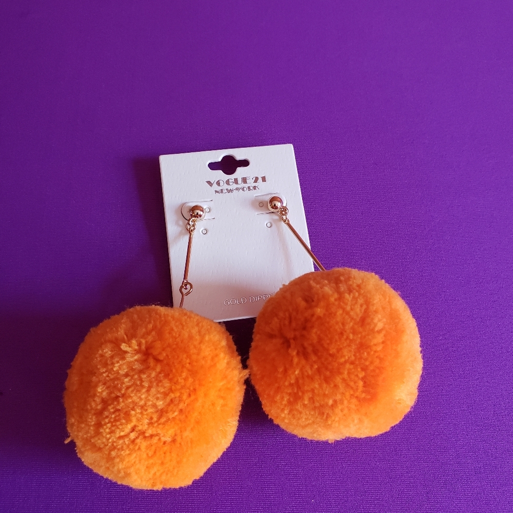 Women's Pom Pom Earrings